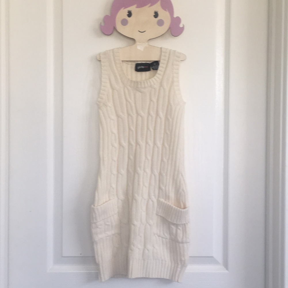Girls❤️❤️❤️ Large 6X// Knit Dress w/ 2 pockets!